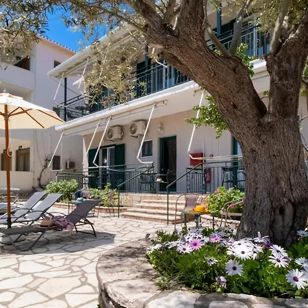 Club - 3 Lägenhet Nikiana