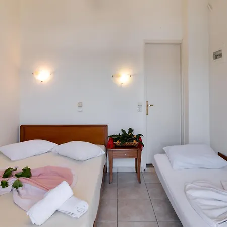 Club - 3 Apartment